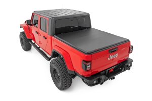 Jeep Gladiator Soft Tri-Fold Bed Cover - Rough Country - Tri-Fold Design, Weatherproof Seal, 6061 Aluminum Frame - '20-'25